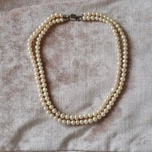Pearl necklace